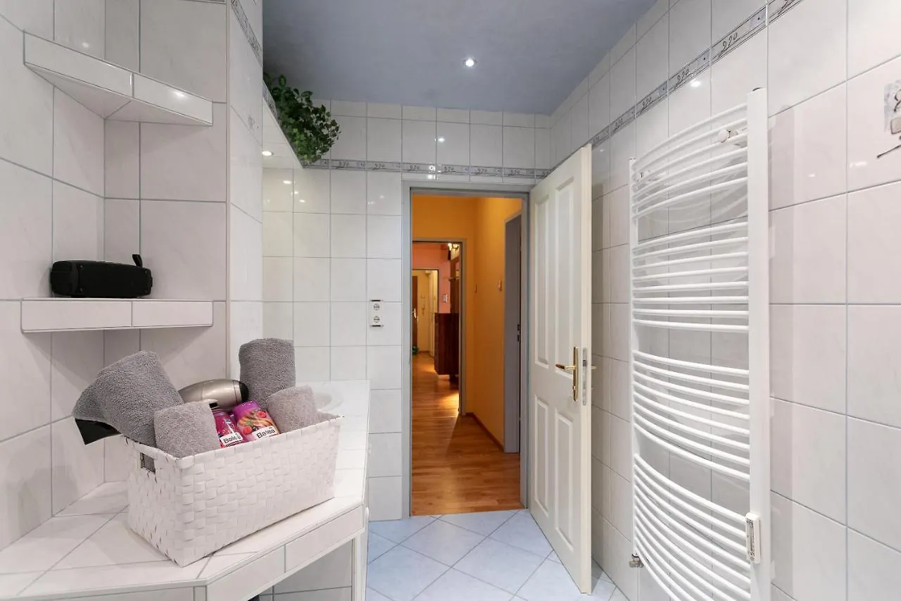 Zentrales Apartment In U-Bahn Naehe & Hauptbahnhof Vídeň 0*,  Rakousko