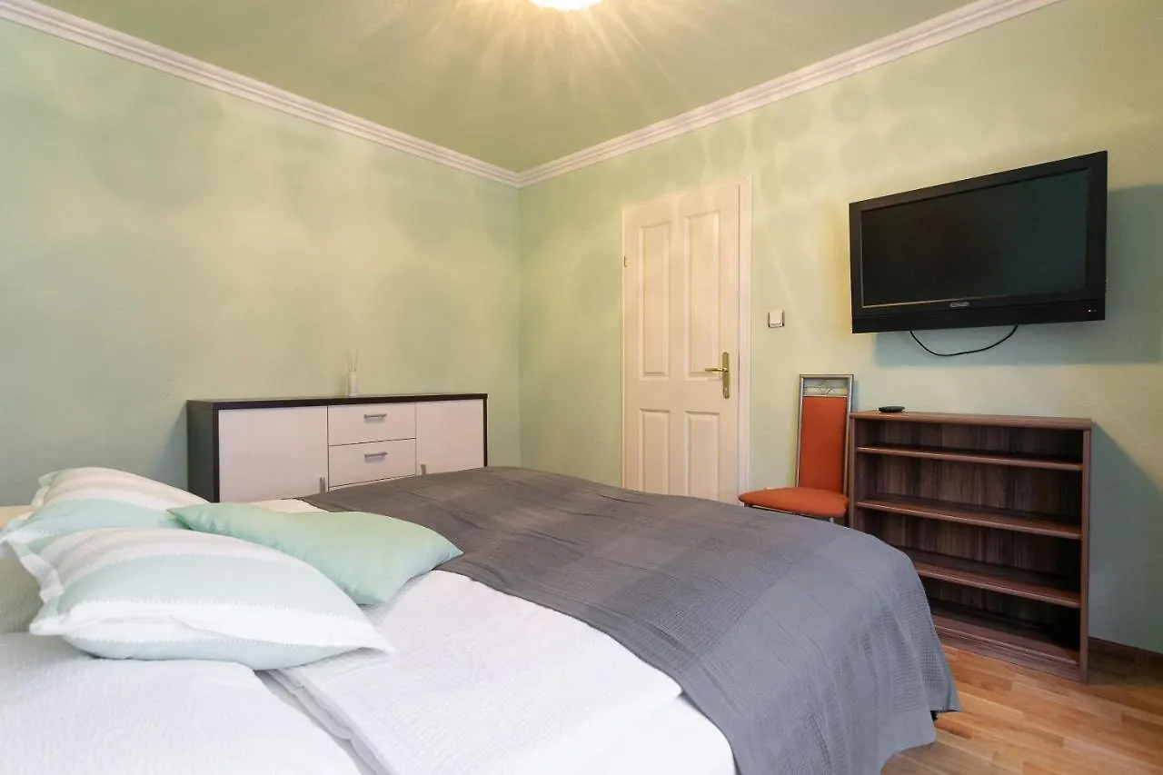 Zentrales Apartment In U-Bahn Naehe & Hauptbahnhof Vídeň